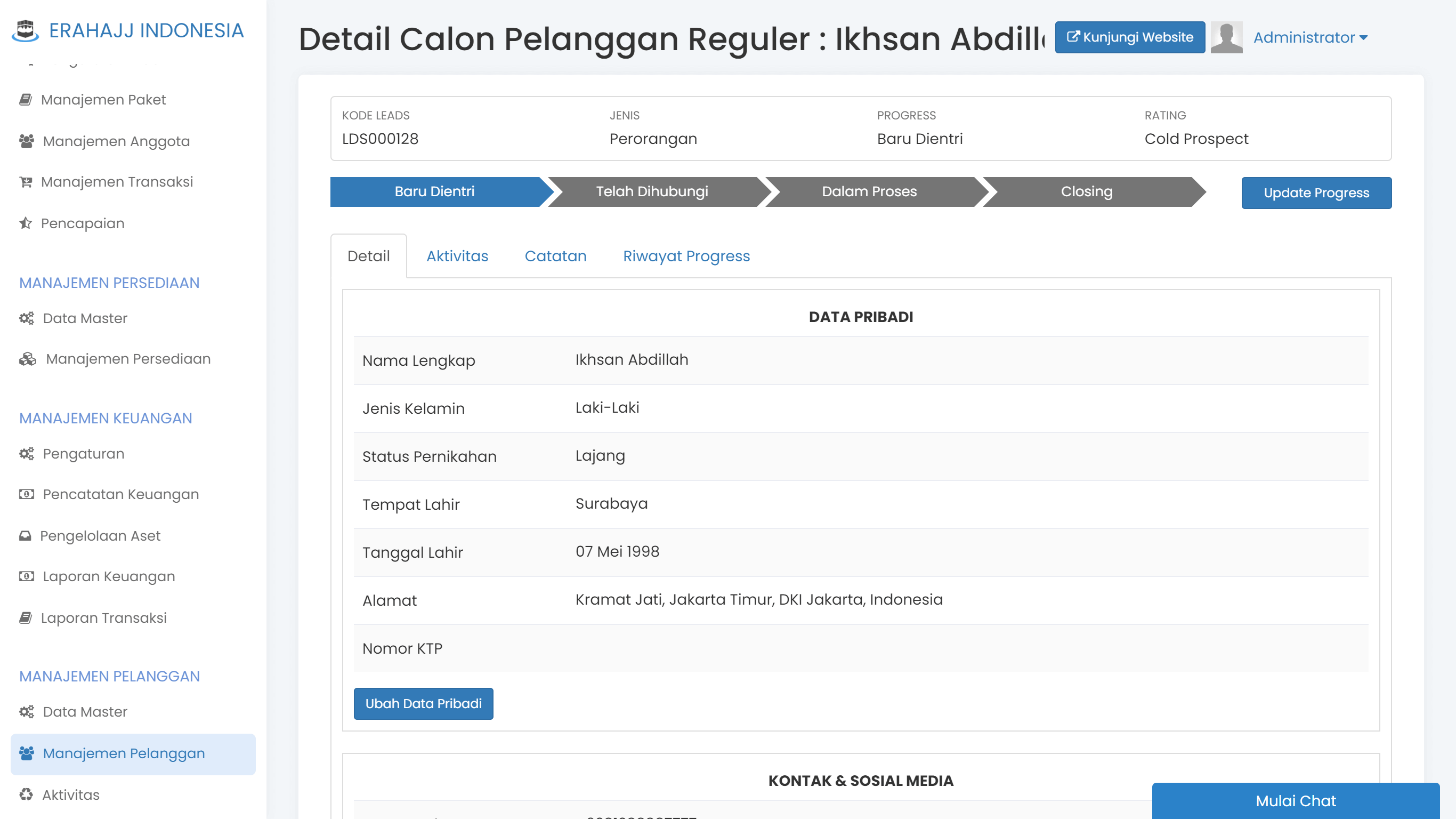Layar database calon jamaah di CRM TravelSys